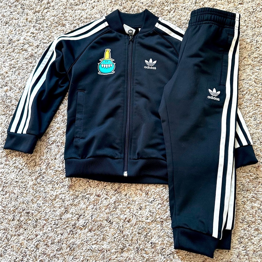 Adidas toddler tracksuit (4T)